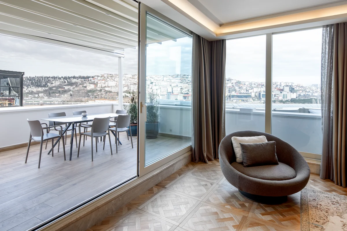 Golden Horn Signature Suite With Terrace