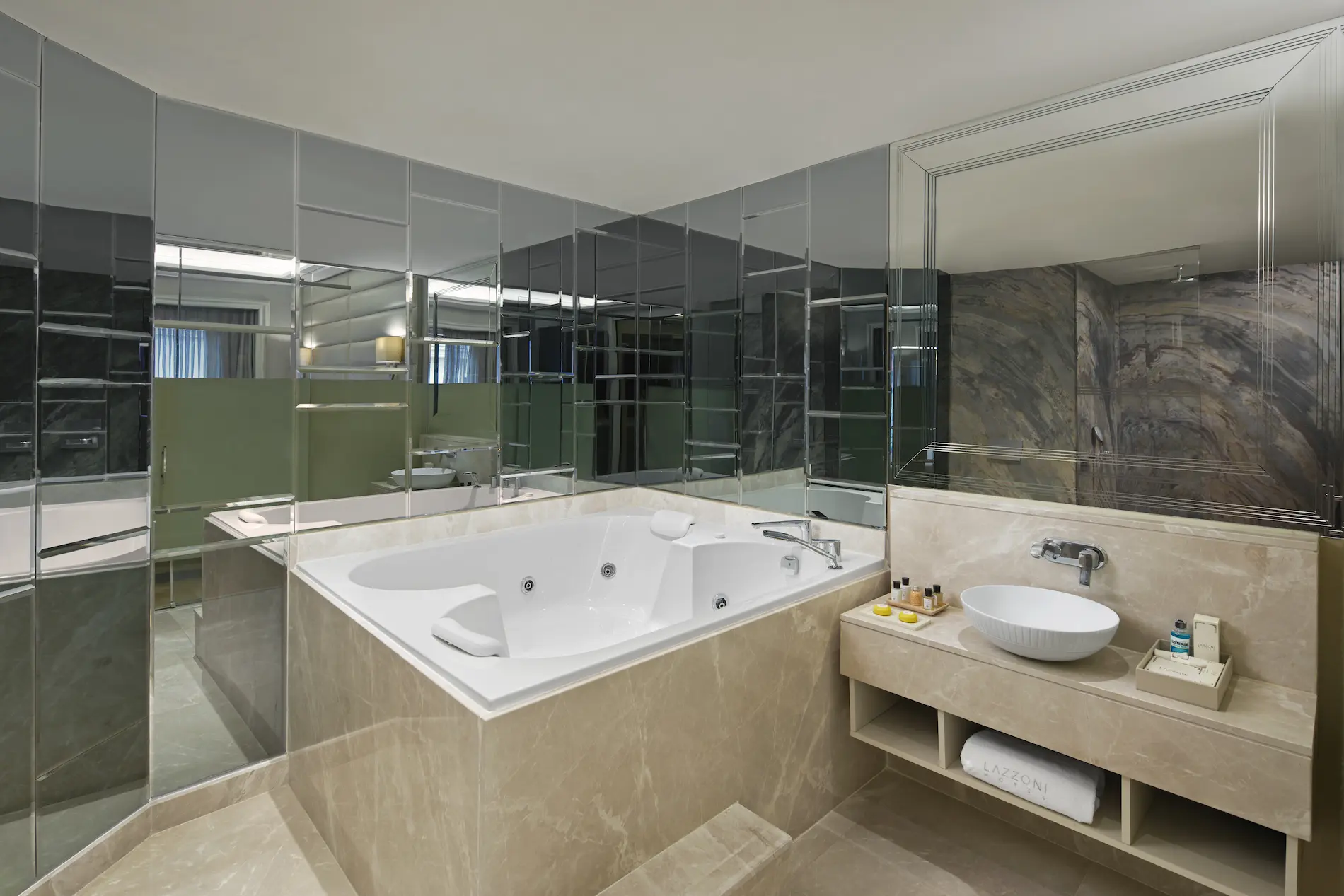 Golden Horn Signature Park Suite With Spa Bath