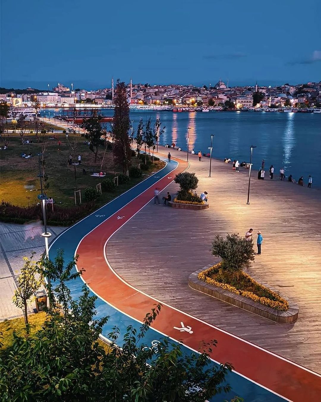 Experience Serenity: Walking Track Along the Golden Horn at Lazzoni Hotel